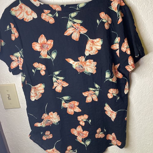 Van Heusen Women's Size Medium Multicolored Floral Button Up Collarless Blouse - Picture 8 of 12