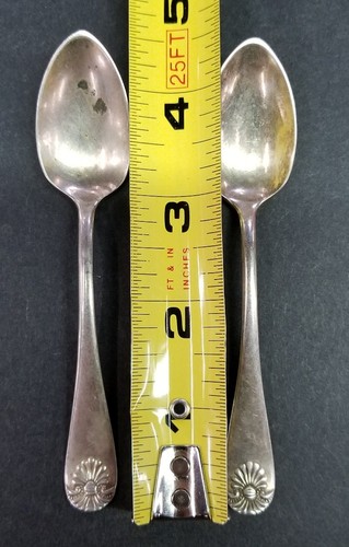 Antique Towle Silverplate Shell II Small Miniature 4.5" Spoons Lot of 2 - Picture 4 of 4