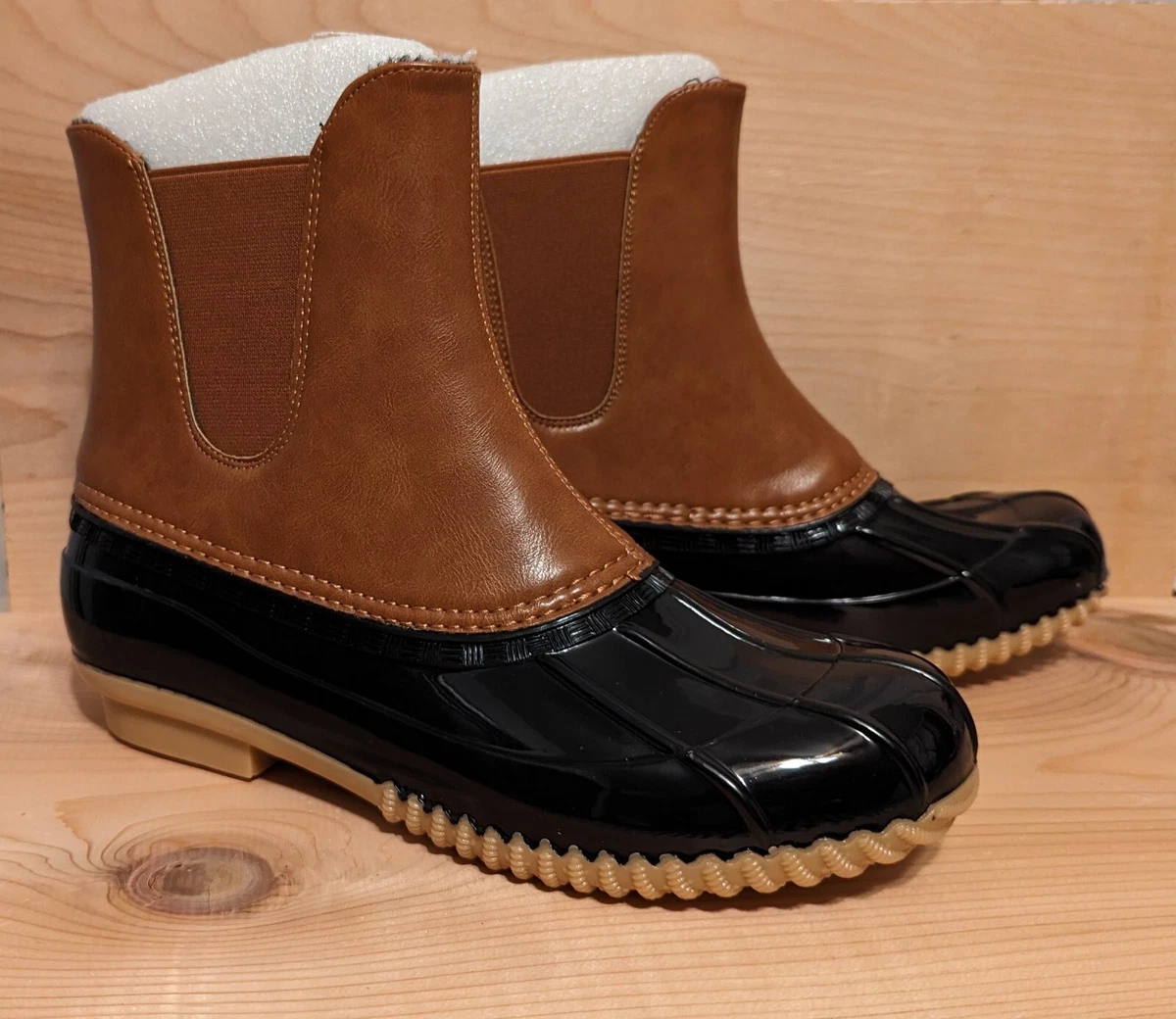 Womens Duck Boots Waterproof Brown Black Flannel Lined size 8 NWT