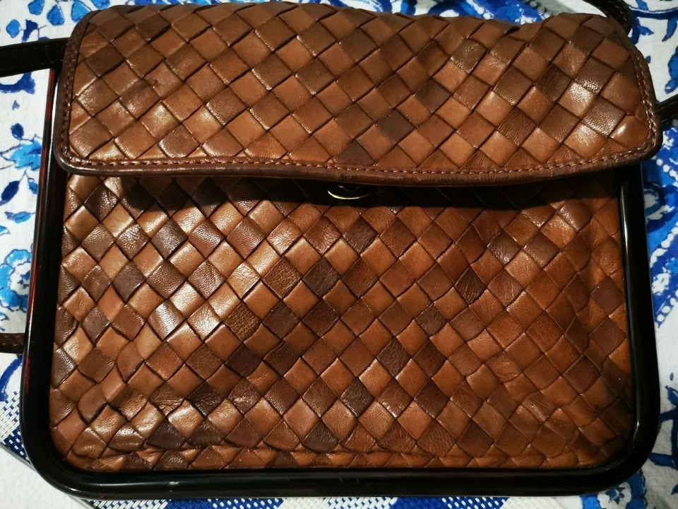 vintage bottega veneta intrecciato shoulder bag