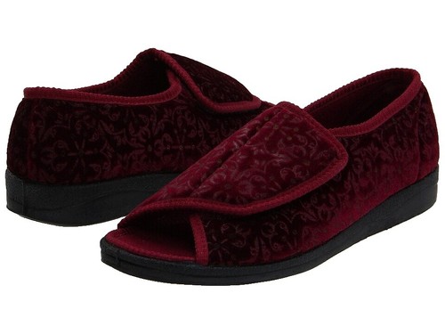 BN Four Seasons Private Jet Experience Velvet Slippers By  display picture 1