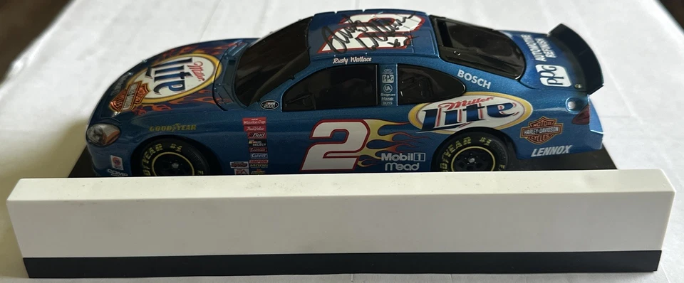 Зарядное устройство Action No2 Rusty Wallace Miller Lite Harley Davidson 2000 подписанное 1:24 - Изображение 4 из 4