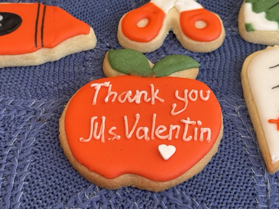 12 mejores galletas de azúcar hechas a medida por encargo, regalo para profesor, escuela, cumpleaños Foto 3 de 4