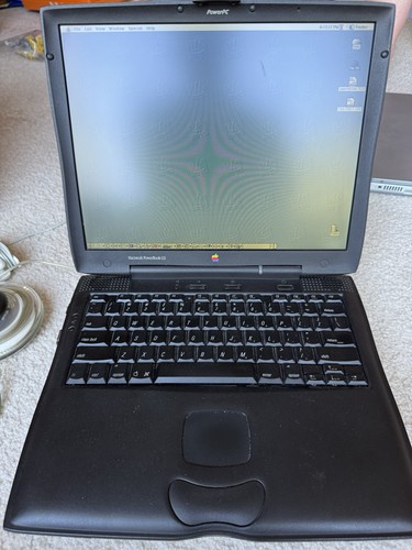 Apple PowerBook M7572 14.1" Laptop - M7711LL/A (September, 2000) Used
