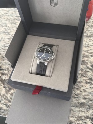 Oris Aquis Black Face And Strap Men's Watch - 5873 01 733 7732 4124 07 4 21 64FC