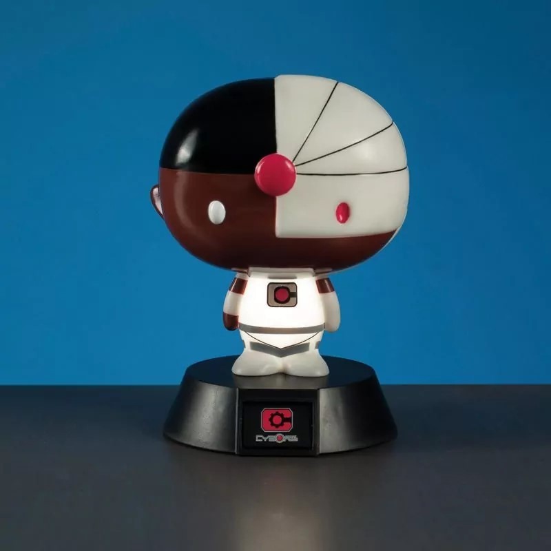 DC Comics #004 CYBORG 3D Collectible Vinyl Figure LIGHTS UP Justice League
