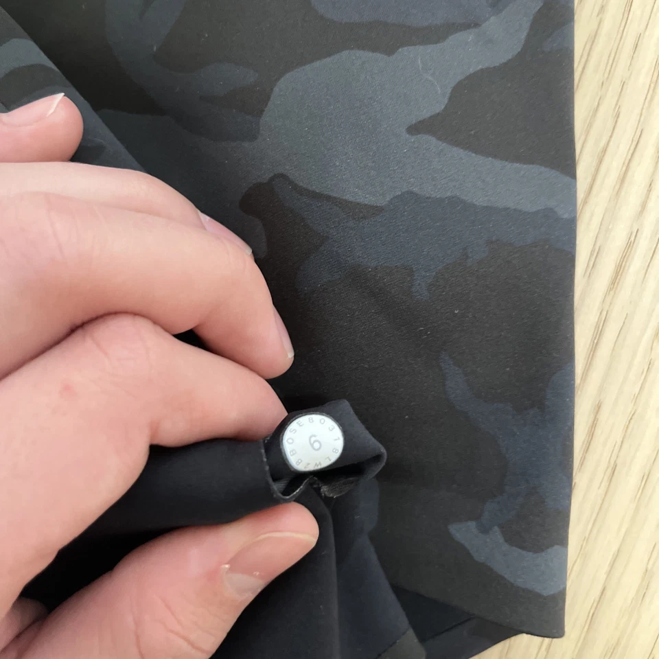 Sujetador deportivo Lululemon Align sin mangas camuflado negro gris espalda cruzada para mujer talla 6 Foto 4 de 4