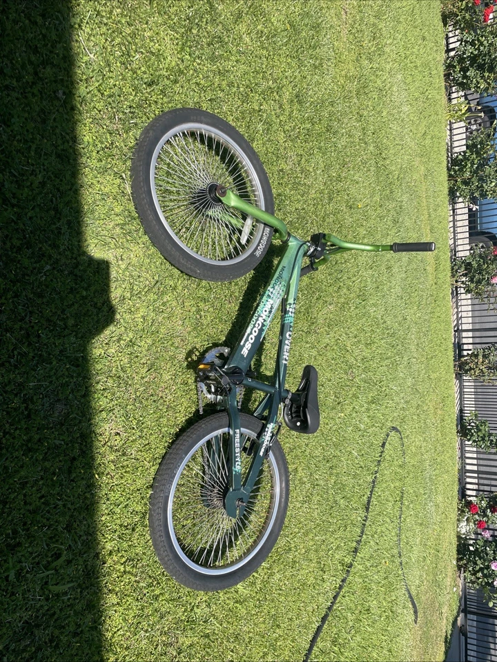 Mongoose Overt Freestyle Foto 2 de 4