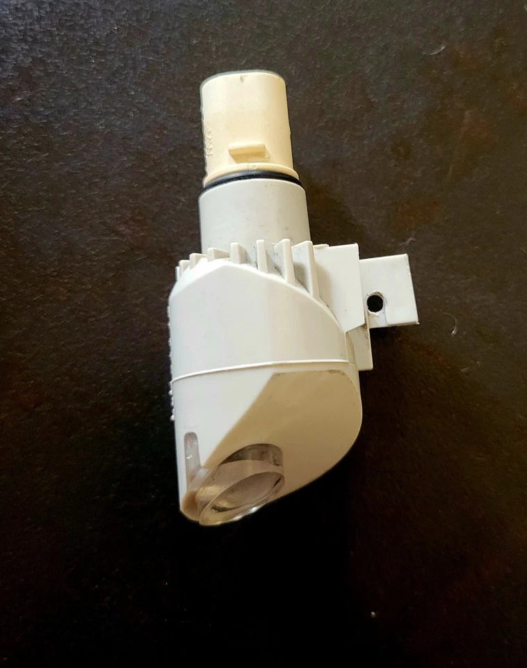 Land Rover Range Rover Right Side Mirror Puddle Plug and Lamp USED - Imagem 3 de 4