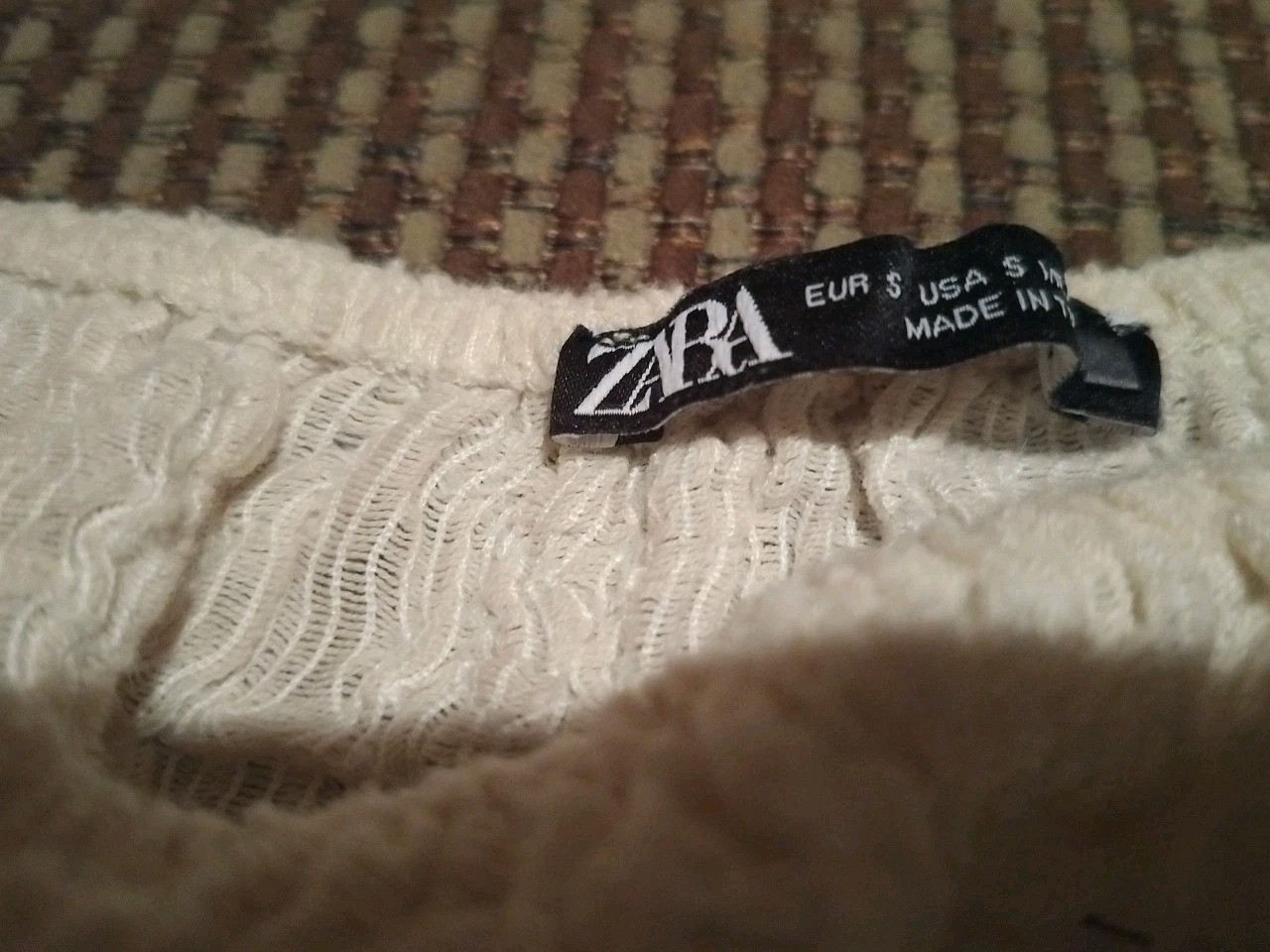 Zara Crop Top- textured, puffy sleeves, off-the-shoulder, Ivory/Cream, Size S thumbnail 9