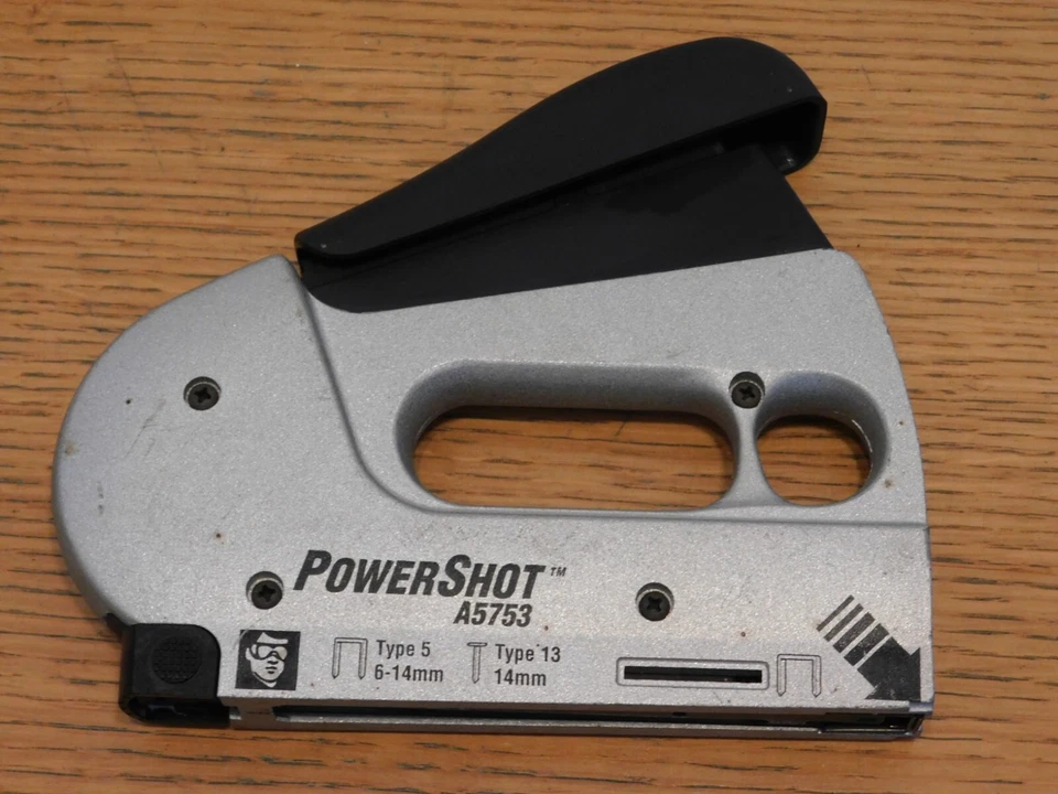 AGRAFEUSE PRO cloueuse black et decker PISTOLET à AGRAFE POWERSHOT A5753 6-14mm - Photo 3/4