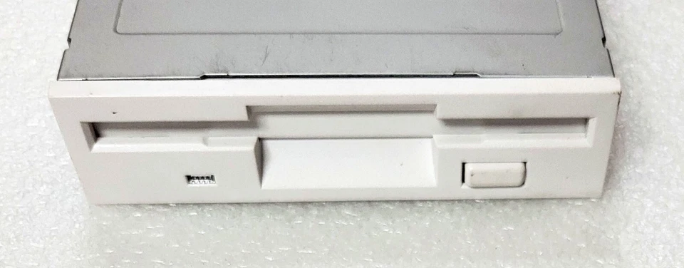 HP/Compaq 2.5" 1.44MB FDD 161697-FB0 Samsung SFD-321B White Bezel - Image 2 of 3