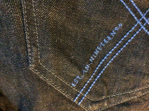 Rocawear Men's Relax Fit Denim Designer Jeans, Hip Hop Star W46/33 - Picture 3 of 9
