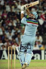 Ian Botham Signed 12X8 Photo England Cricket Legend AFTAL COA (2587) Ian Botham Signed 12X8 Photo England Cricket Legend AFTAL COA (2587)