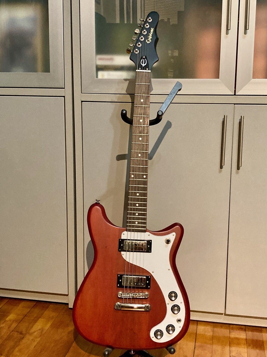 ギター Epiphone 1966 Worn Wilshire Cherry Epiphone 1966 Wilshire Electric Guitar, Worn Cherry w/Gig Bag