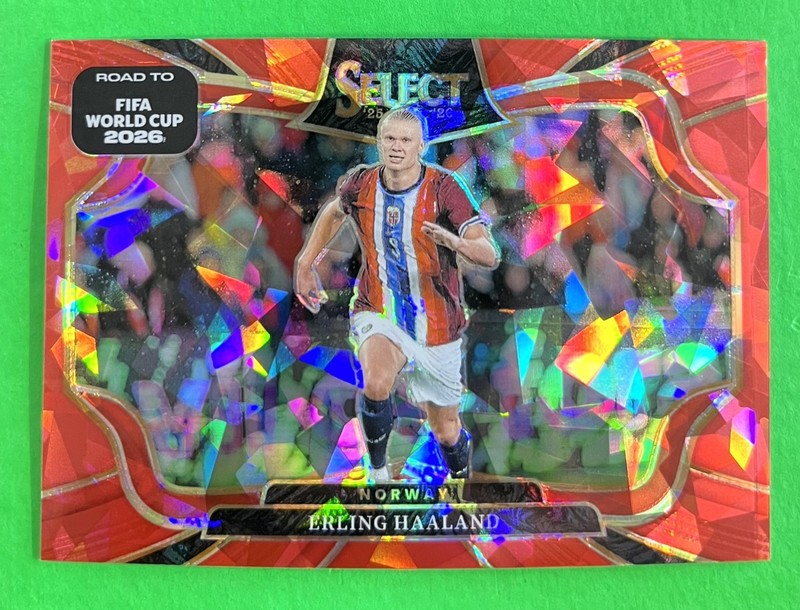 ERLING HAALAND 2025-26 Panini Select FIFA **FIELD LEVEL RED ICE PRIZM** #218
