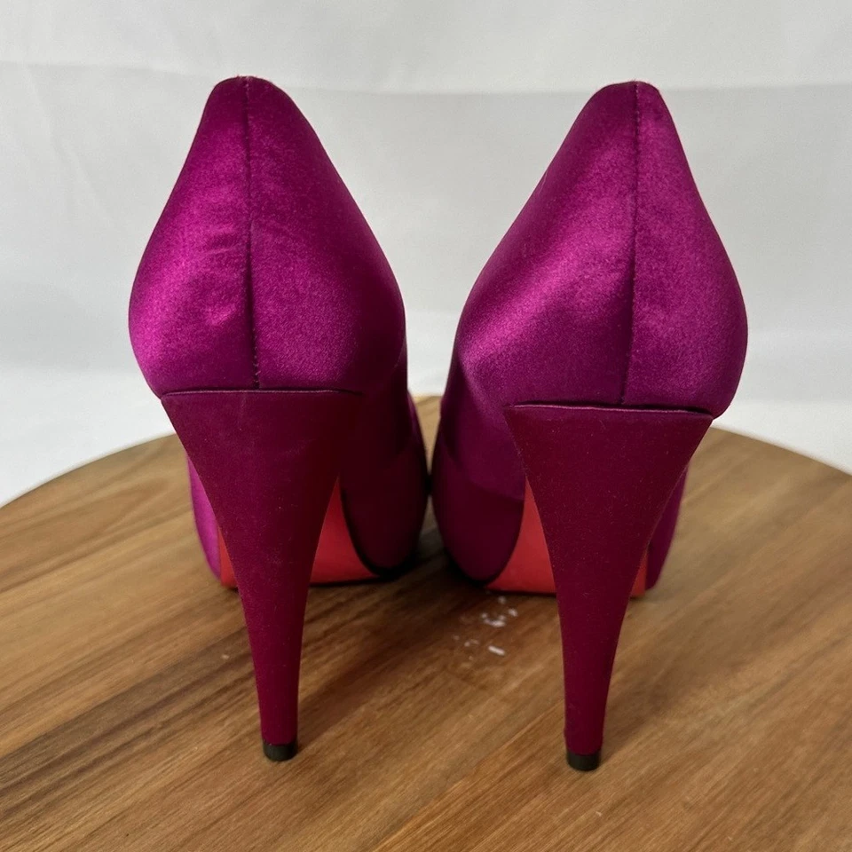 Paris Hilton Bonita Satin Fuchsia Pumps Heels Rose Embellished Women's size 8.5 - Image 3 of 4