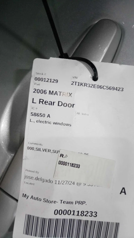 Used Rear Left Door Assembly Rear Side fits: 2006 Toyota Matrix L. electric wind - Изображение 2 из 4