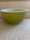 VINTAGE  1940's/50`S PYREX #402  Green  1 1/2 Qt MIXING BOWL