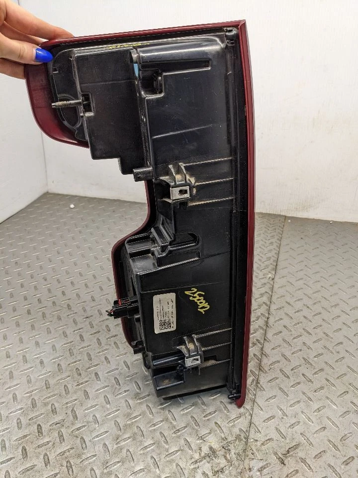 Passenger Tail Light Pickup With Box Fits 19-23 SILVERADO 1500 PICKUP 1165528 - Image 4 of 4