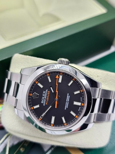 Rolex Milgauss Watch Ref 116400, Excellent Condition, Black 2011 Box & Papers - Picture 19 of 21