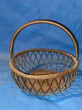 Vintage Round Metal Wire Egg Basket