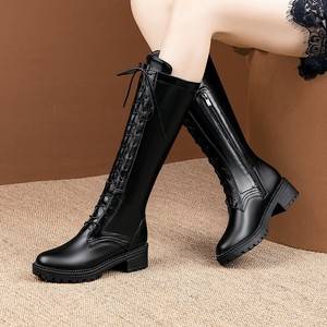 round toe stretch boots