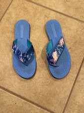 Girls Sandals Thong Size Medium
