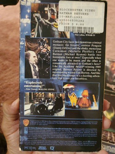 Batman Returns VHS, (1992) Michael Keaton, Danny DeVito, Michelle Pfeiffer - Picture 2 of 5