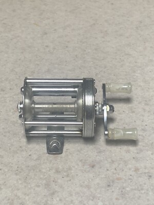 ひ〜21商品です！PFLUEGER SUMMIT No.1993L Pflueger SUMMIT No. 1993-L Engraved Jeweled Level Wind ABL