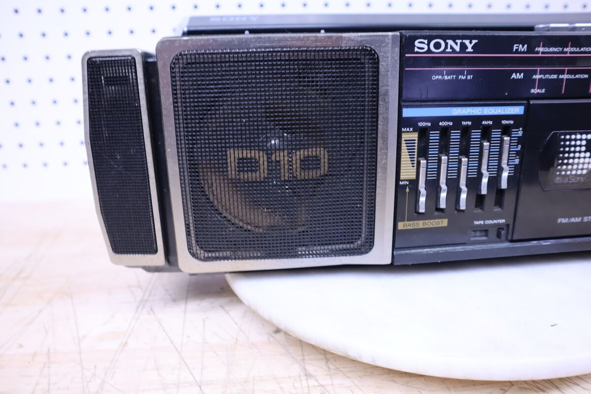 Used Vintage 1980's Sony Boombox CFS-D10 MEGA BASS Stereo Used Vintage 1980's Sony Boombox CFS-D10 MEGA BASS Stereo