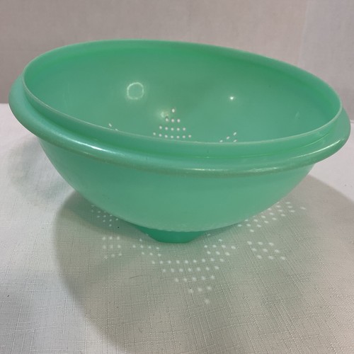 Vintage Tupperware 339-8 Colander Strainer Bowl Jadeite Green 9 ½" x 5" - Picture 2 of 5