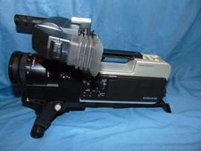 Magnavox Newvicon Color Video Camera VR8280BK02 Auto Focus 8X Zoom w/accessories