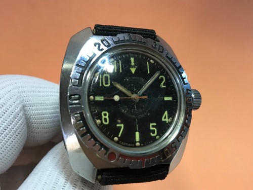 VOSTOK AMPHIBIA Men's Wrist Watch Mechanical 2409 A Antimagnetic 200 m - Picture 2 of 12