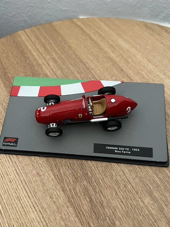 NINO FARINA Ferrari 500 — гоночный автомобиль F2 1953 года — коллекционная модель — масштаб 1:43 B1 - Изображение 2 из 2