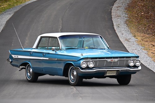 1961 CHEVROLET Impala Sport Sedan