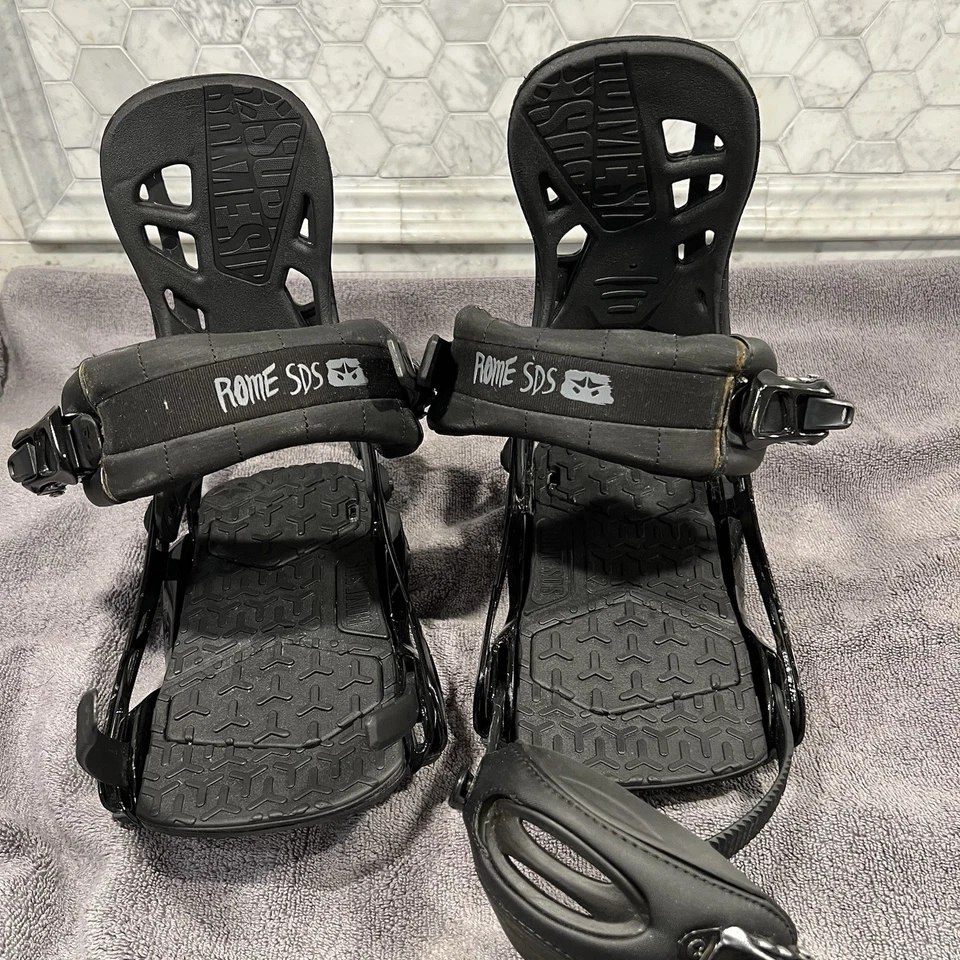Fijaciones de snowboard Rome SDS 390 talla Lg/XL negras y grises-usadas con 1 Miss Bind Foto 4 de 4