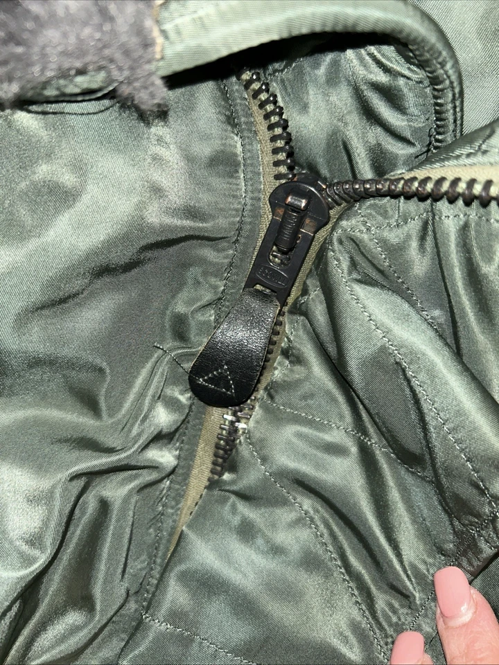 Vtg 1975 Alpha Industries Flying Mens Heavy Fur Jacket Hooded N-2B USA Scoville - Image 4 of 4