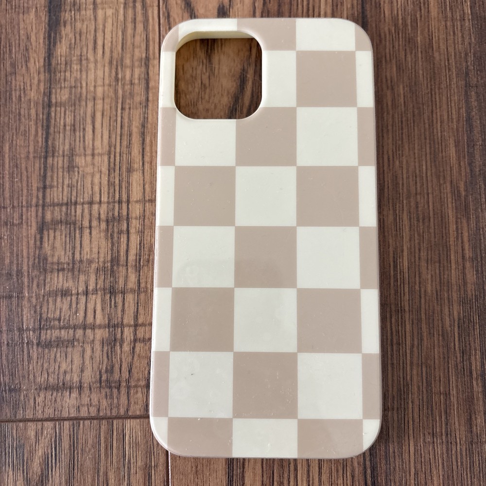 Checkered Phone Case for iPhone 12 - Stylish & Protective