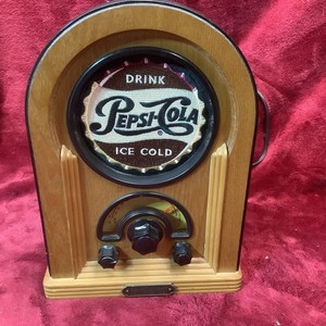 Vintage Pepsi Cola AM FM Cathedral Radio Soho 1996 Limited Edition Collectors