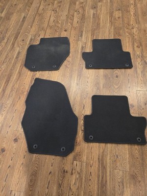 VOLVO XC60 Carpet Floor Mats Factory OEM Black 2009   2017 USED