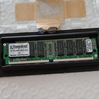 Kingston KTH-NPVEC/32 32MB 168-Pin DIMM EDO DRAM PC-75 Non-ECC Unbuffered