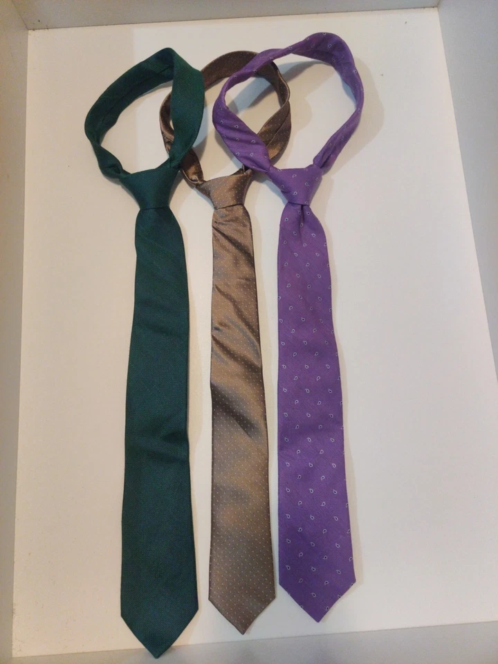 Lot Of Three Tie Bar Ties - Image 2 of 4