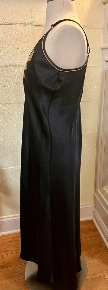 Vtg Jones New York Women's Embroidered Floral Bkack Satin Nightgown Size M - Image 3 of 4
