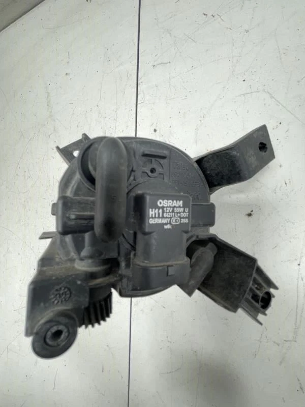 2007 AUDI A4 SEDAN FRONT RIGHT FOG LAMP OEM+ - Image 2 of 4