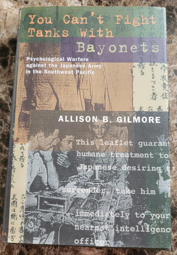 You Can't Fight Tanks with Bayonets by Allison Gilmore (1998, Hardcover) - 第 1/10 張圖片