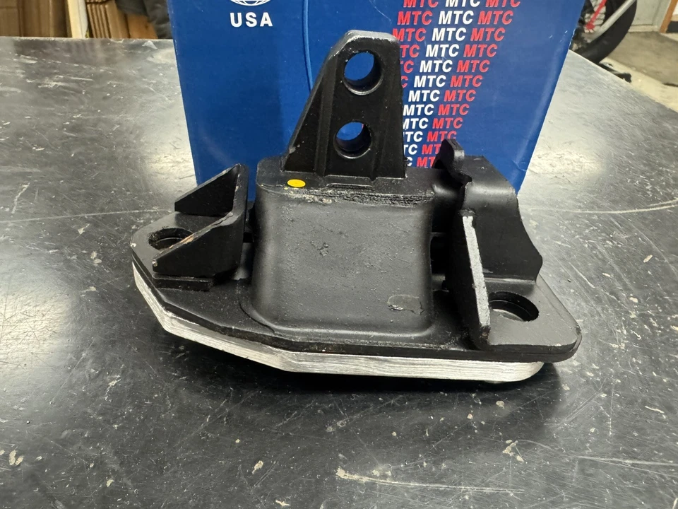 Volvo V70R V70 S70 1999-2000 montaje y soporte de motor derecho 9480190 MTC #4238E Foto 4 de 4