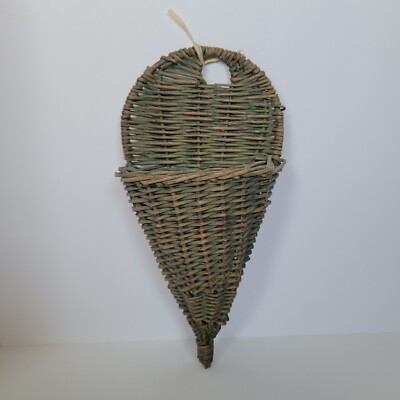 Vintage Patina Green Colored Wicker Tightly Woven Wall Hanging Pocket Basket 12''