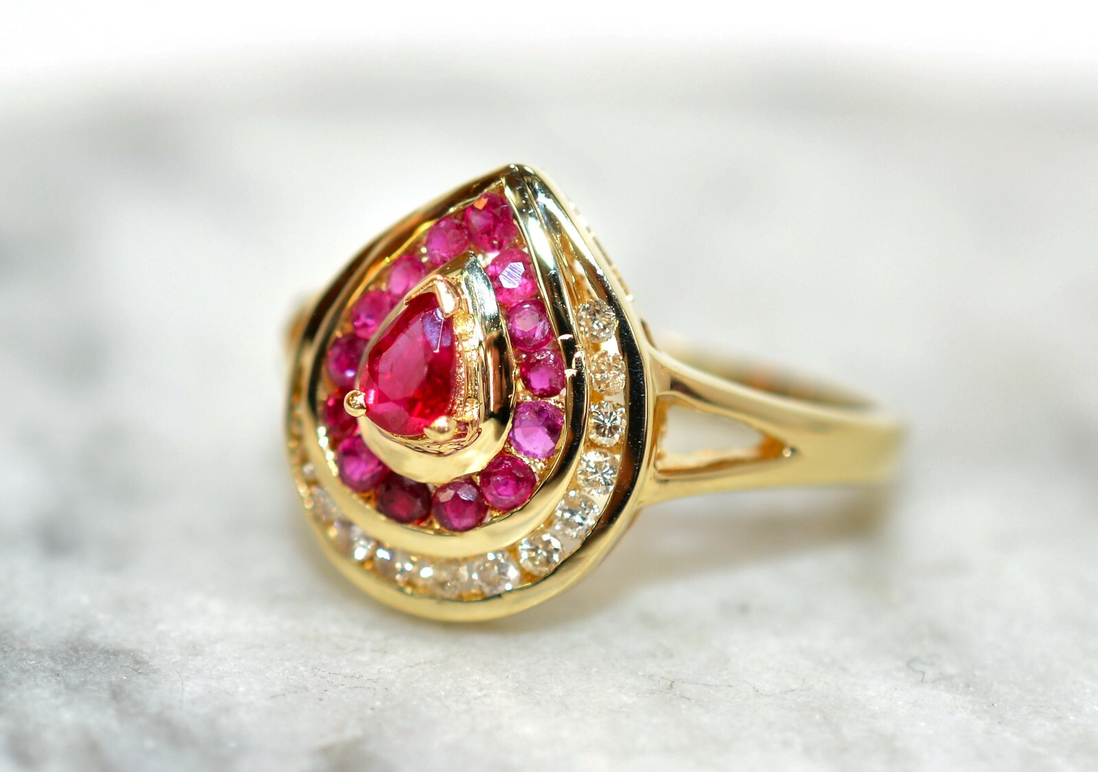 Natural Ruby & Diamond Ring 14K Solid Gold .71tcw… - image 8
