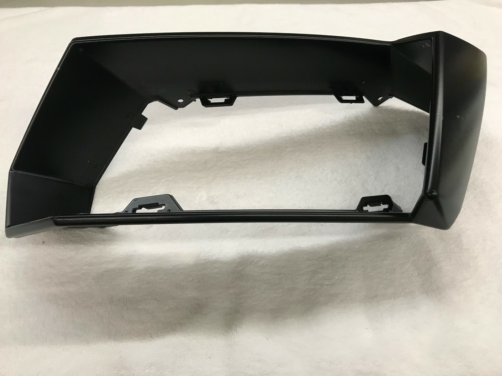 LAMBORGHINI AVENTADOR FRONT RIGHT BUMPER GRILL MOUNT TRIM OEM 470807820